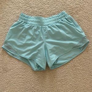 lululemon hotty hot shorts 4”
